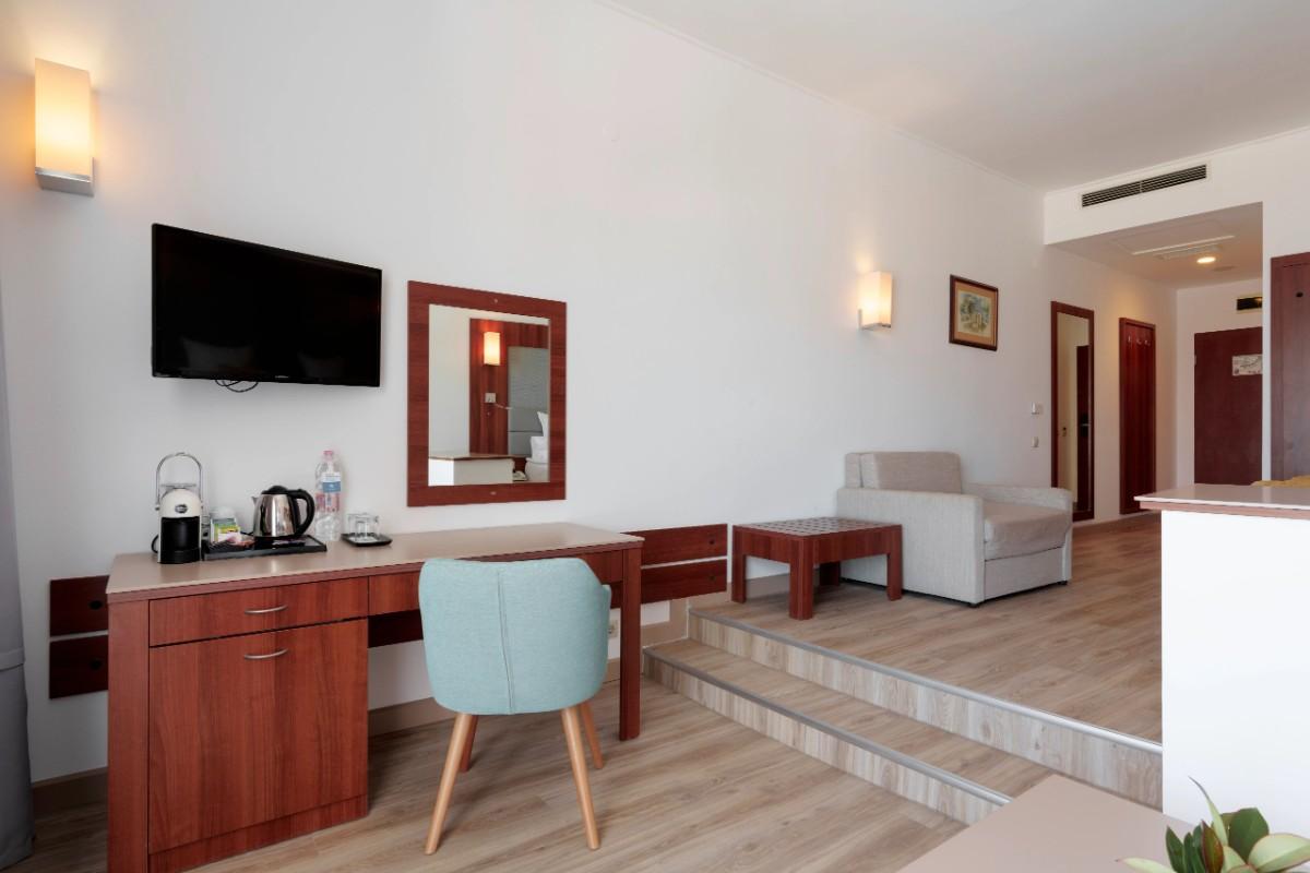 None  Alua Helios Bay Obzor