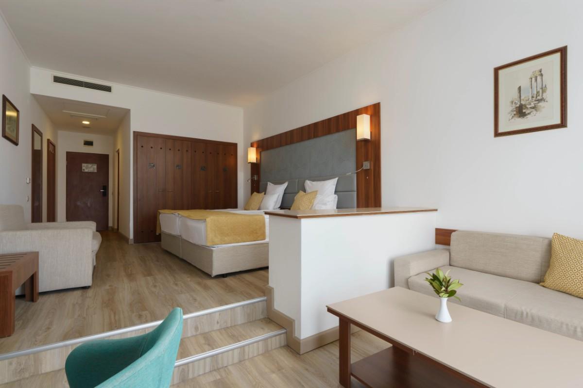 MY FAVORITE CLUB, CAMERĂ SUPERIOARĂ CU DUBLĂ VEDERE LA MARE  Alua Helios Bay Obzor MY FAVORITE CLUB, CAMERĂ SUPERIOARĂ CU DUBLĂ VEDERE LA MARE  Alua Helios Bay Obzor