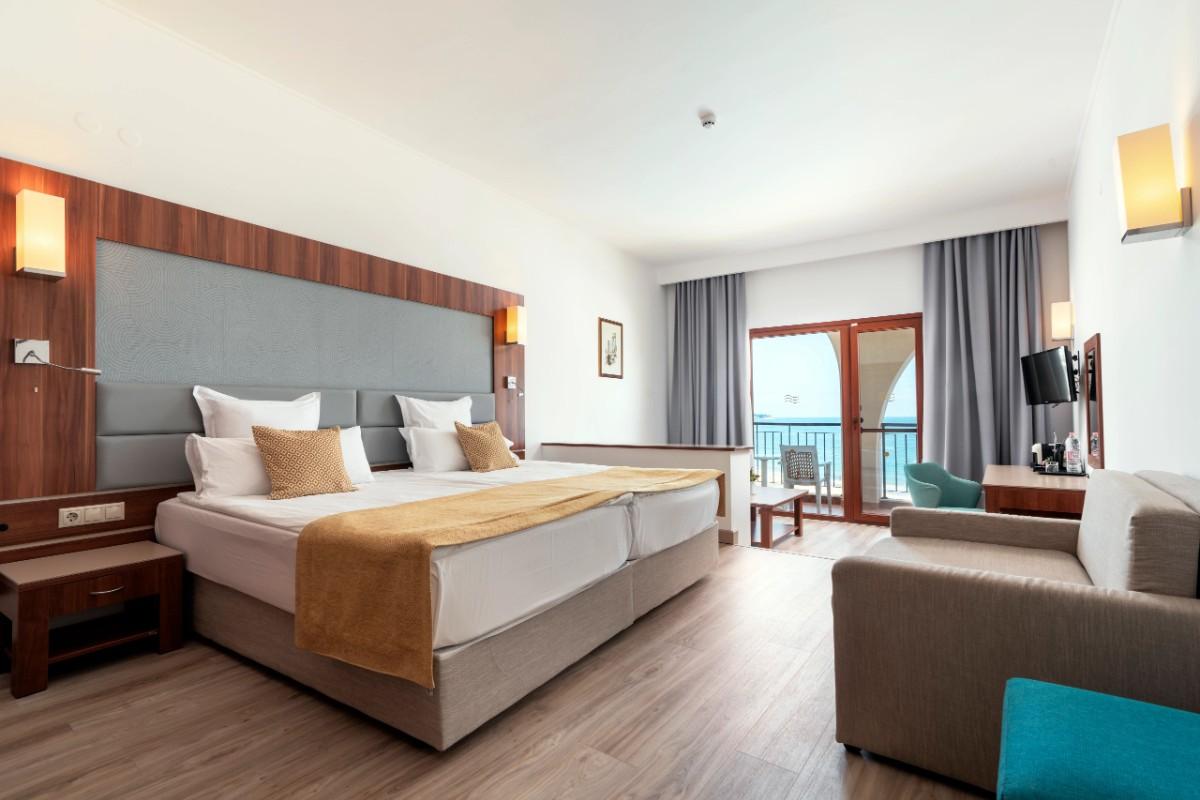 MY FAVORITE CLUB, CAMERĂ SUPERIOARĂ CU DUBLĂ VEDERE LA MARE  Alua Helios Bay Obzor MY FAVORITE CLUB, CAMERĂ SUPERIOARĂ CU DUBLĂ VEDERE LA MARE  Alua Helios Bay Obzor